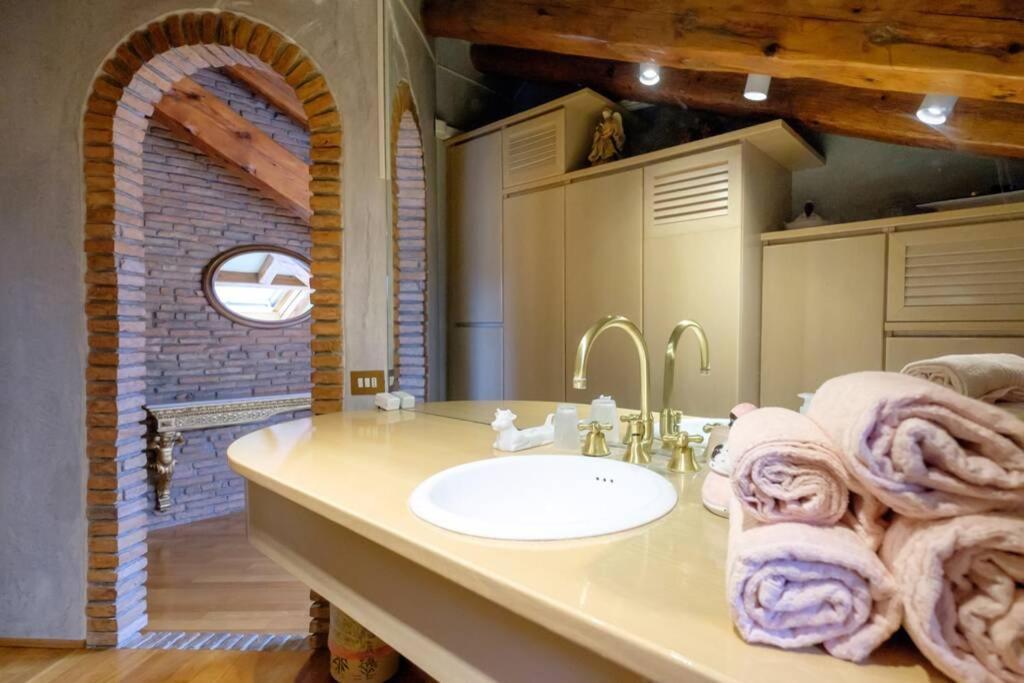 Ferienwohnung 6 Ponterosso - Luxury Attic Triest Exterior foto