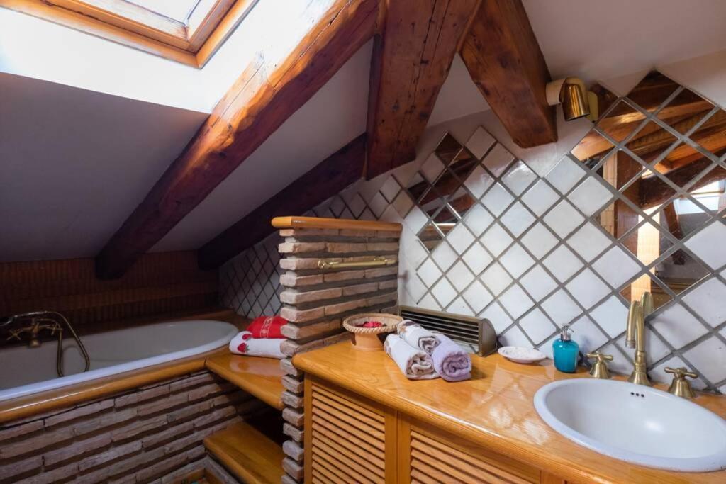 Ferienwohnung 6 Ponterosso - Luxury Attic Triest Exterior foto